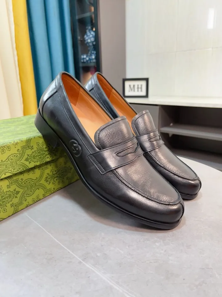 Men's shoes 💰500🌹🌹Niuli [GUCCI Gucci] A new style of formal men's leather shoes is coming~ The original quality upper is made of patent leather imported from Italy, the leather is soft and delicate, comfortable and soft first-layer cowhide lining, rubber wear-resistant outsole, the shoe shape is dignified and domineering, and the luxury charm cannot be concealed! The natural and free nouveau riche leads the trend. Code number: 38-44